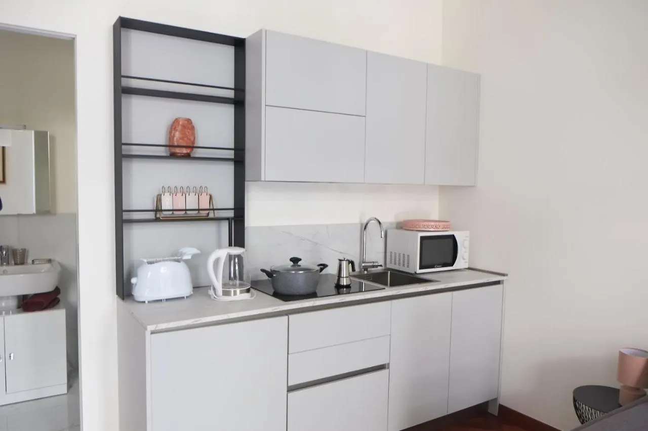 Piazza V Giornate Milano Relax Studio Apartment