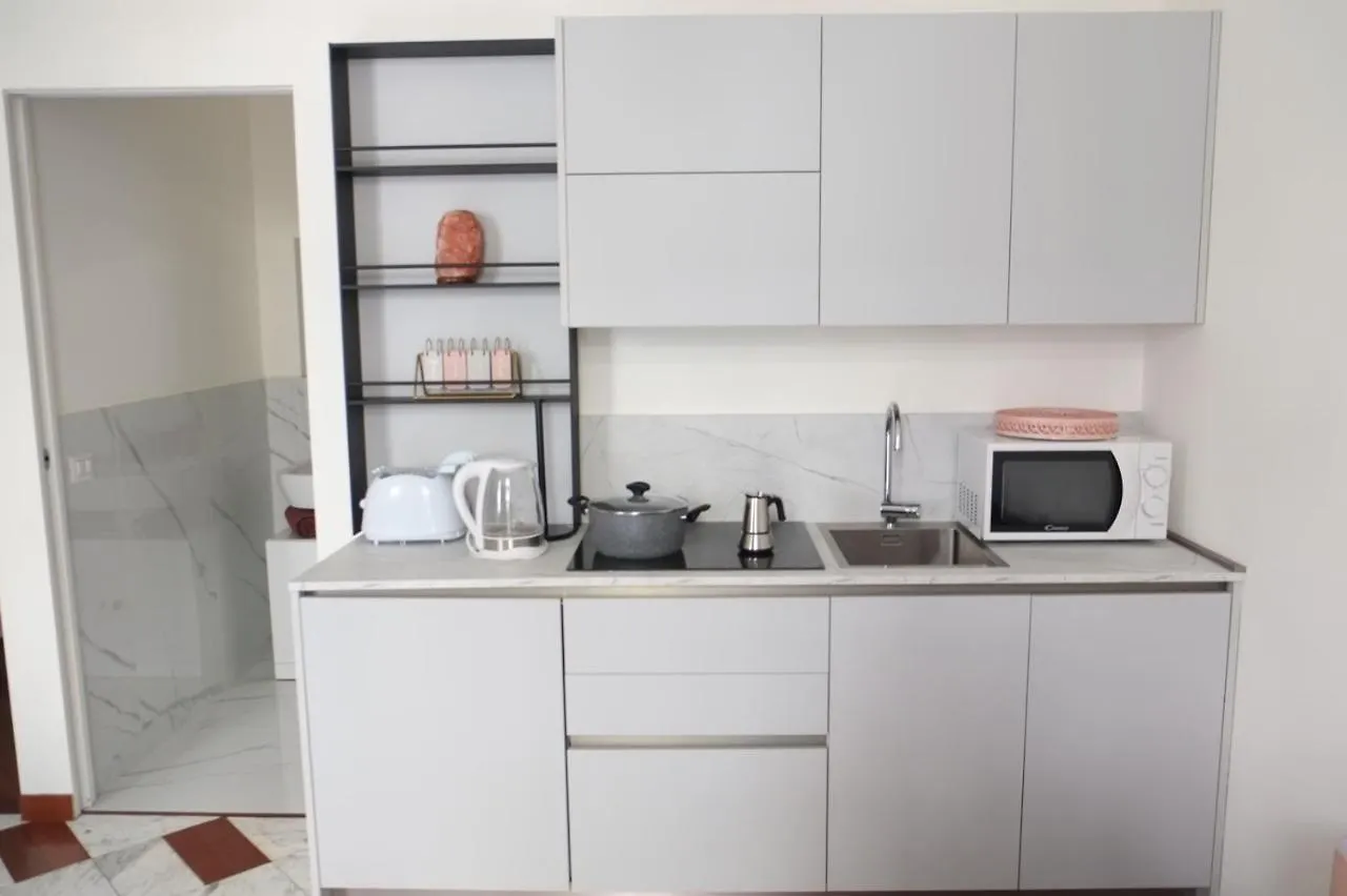 Piazza V Giornate Milano Relax Studio Apartment